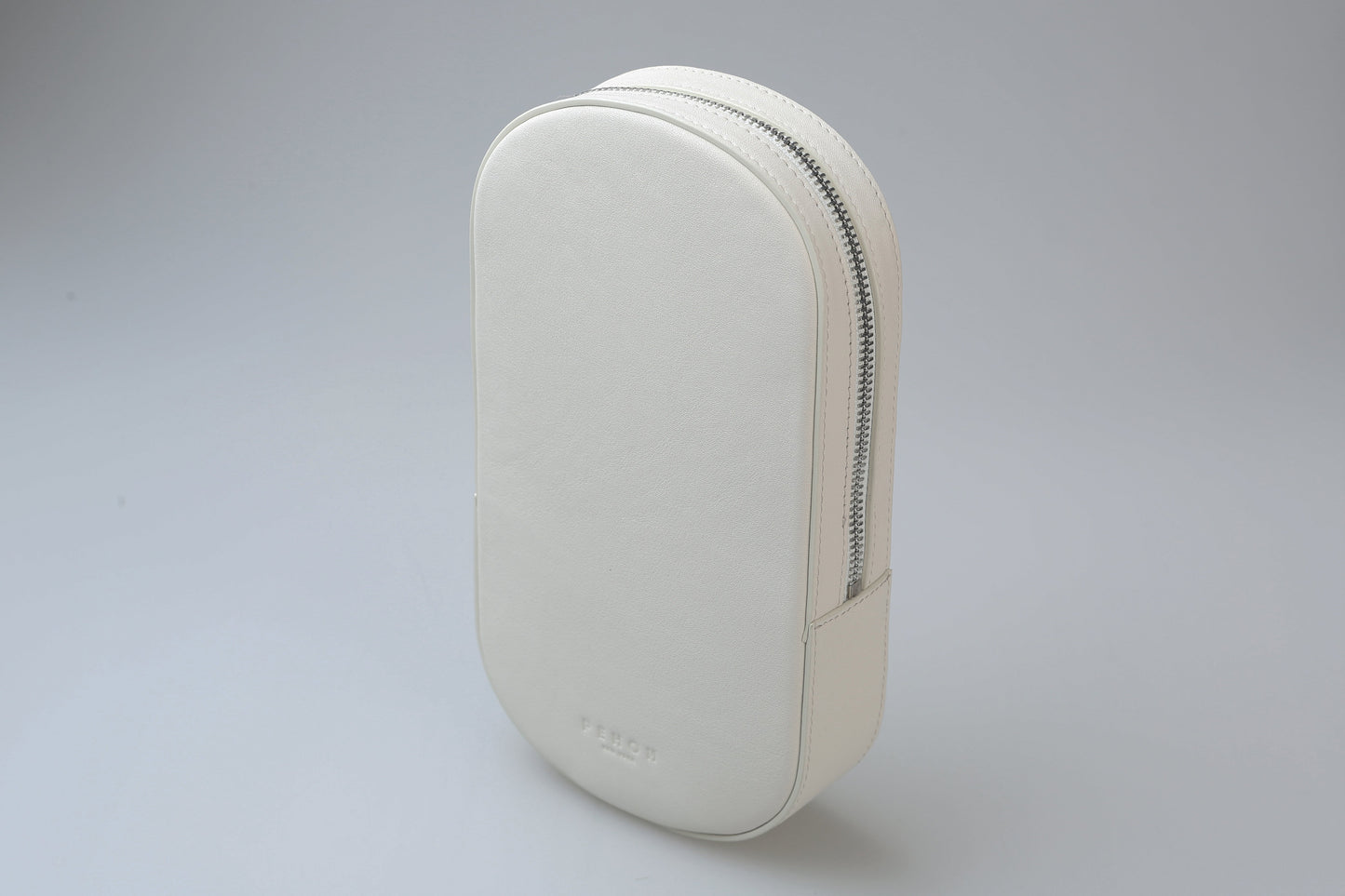 Andersen Calfskin Shoulder Bag with Convertible Leash & Collar Set